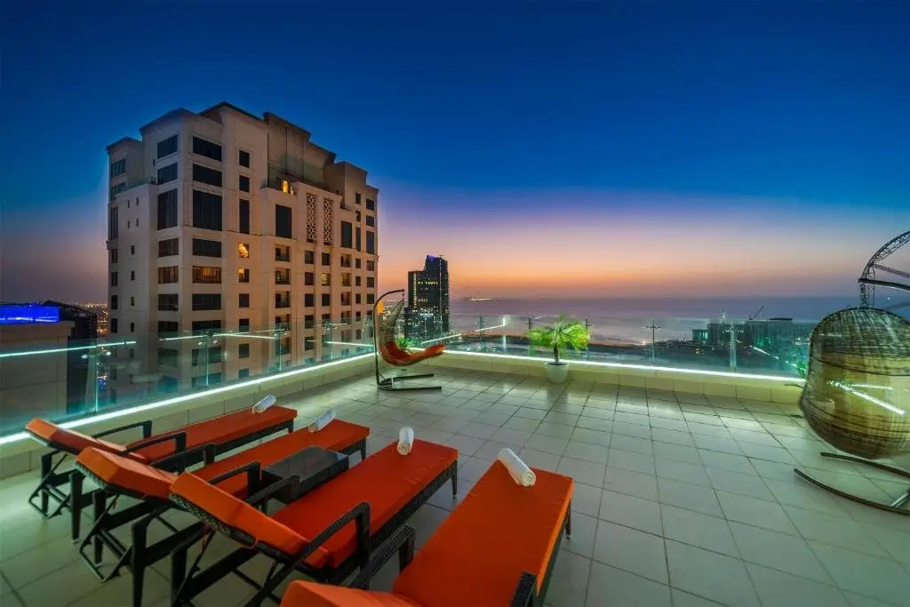 Дубай: Dubai JBR Amaz Penthouse front sea 5 plus 1 Bdr private Climatized pool