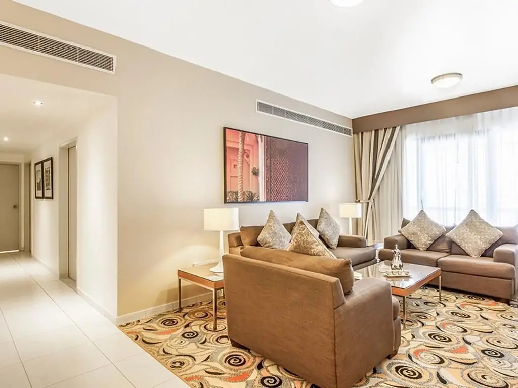 Golden Sands 10 Hotel Apartments — фото 1