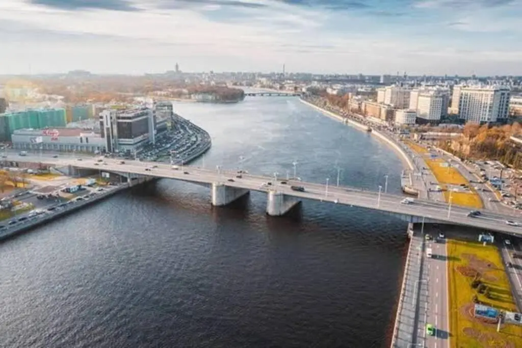 Санкт-Петербург: RIVER VIEW APARTMENT, Balcony, Neva view, 5 people