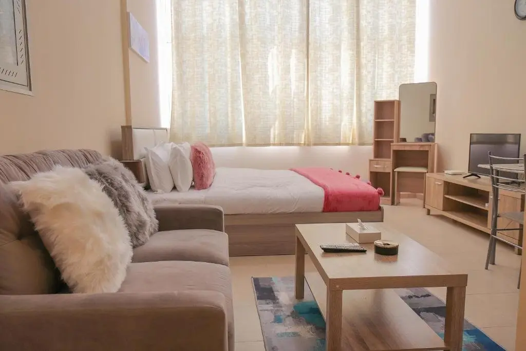 Дубай: Signature Holiday Homes - Furnished Studio Apartment, Silicon Gates 4