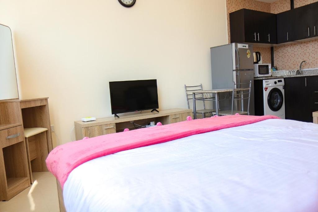 Дубай: Signature Holiday Homes - Furnished Studio Apartment, Silicon Gates 4