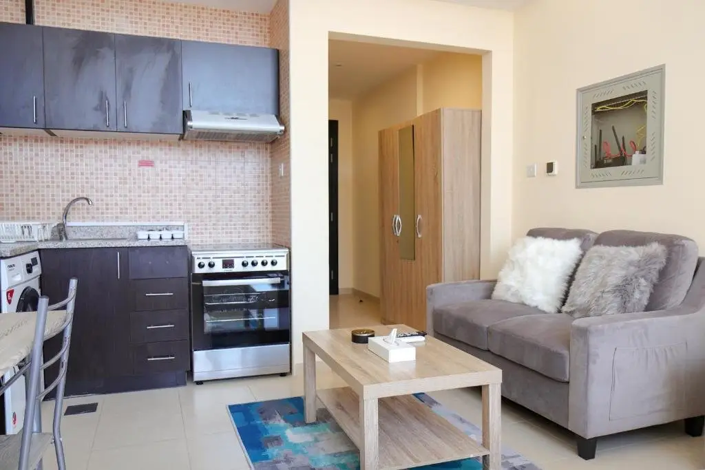 Дубай: Signature Holiday Homes - Furnished Studio Apartment, Silicon Gates 4