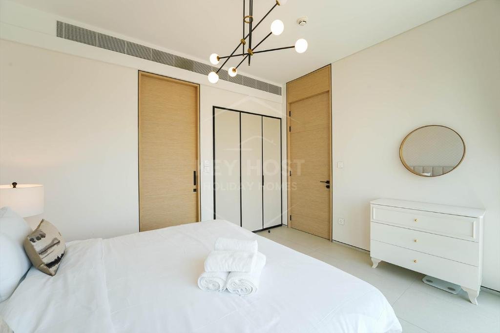 KeyHost - Stunning 1BR - The Address Beach Residences JBR -Dubai Marina View - K1470 — фото 1