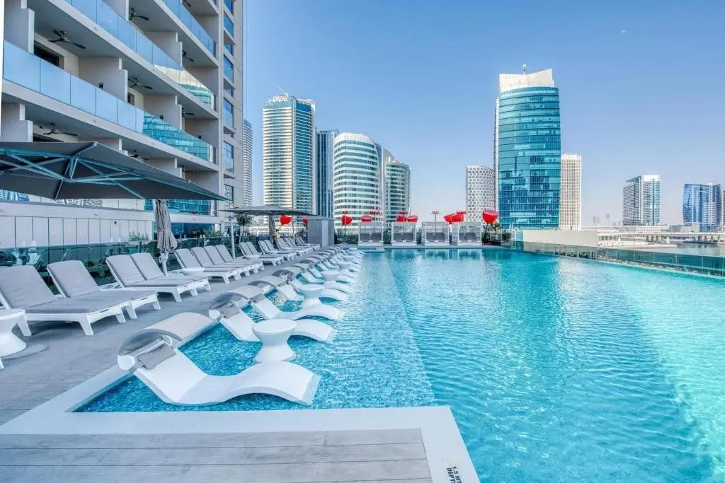 Дубай: Luxurious Studio , 5 mins from BURJ KHALIFA with Canal view!!