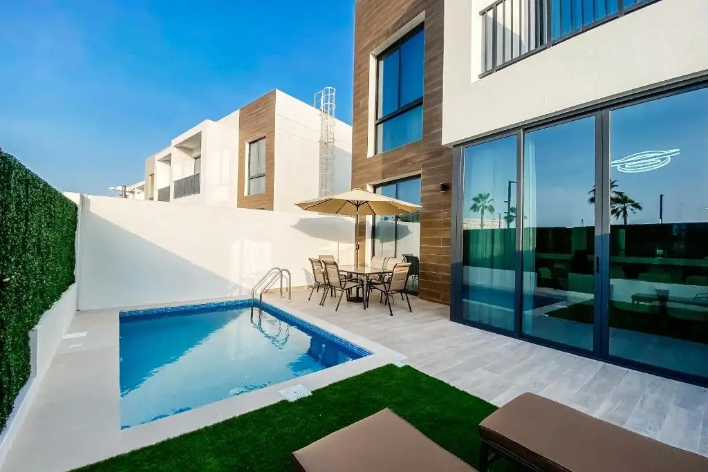 Рас-эль-Хайма: RH- 4BR Luxurious Villa with Private Pool, beach access