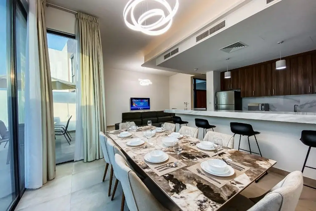 RH- 4BR Luxurious Villa with Private Pool, beach access — фото 1