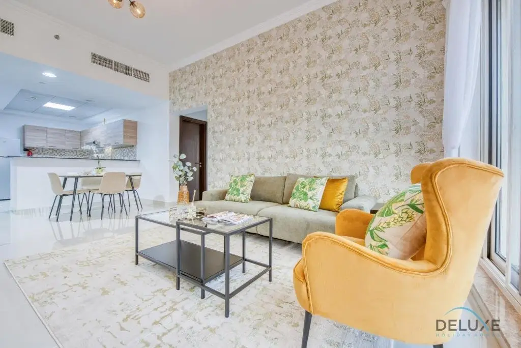 Дубай: Sunny 1BR at Canal Residences West Dubai Sports City by Deluxe Holiday Homes