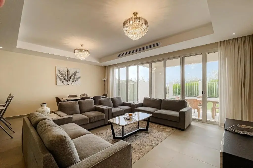 Рас-эль-Хайма: RH- 2BR Luxury Bermuda Villa Beach facing, separate pool for women