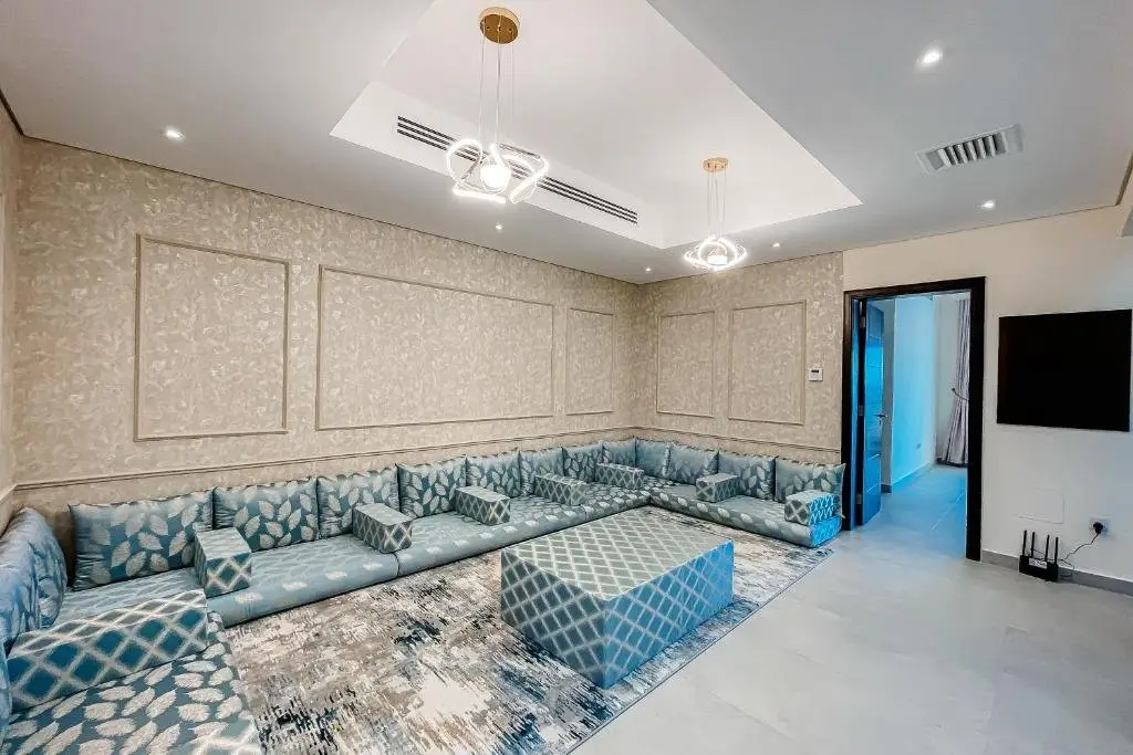 Рас-эль-Хайма: RH- 2BR Luxury Bermuda Villa Beach facing, separate pool for women