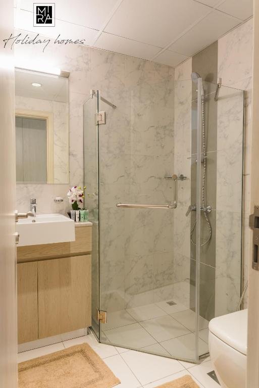 Дубай: Mira Holiday Homes - New One Bedroom in IMPZ