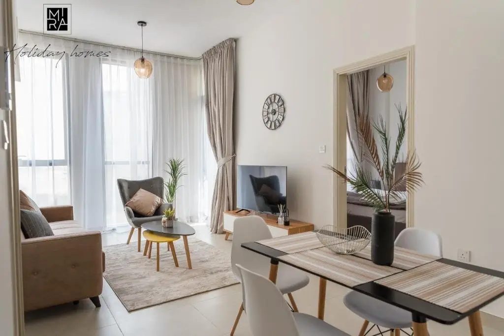 Дубай: Mira Holiday Homes - New One Bedroom in IMPZ