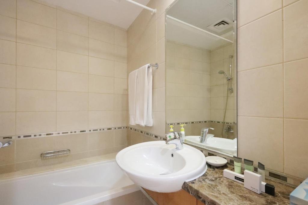 Дубай: Dubai Marina 3 Bedroom Suite with Full Marina View