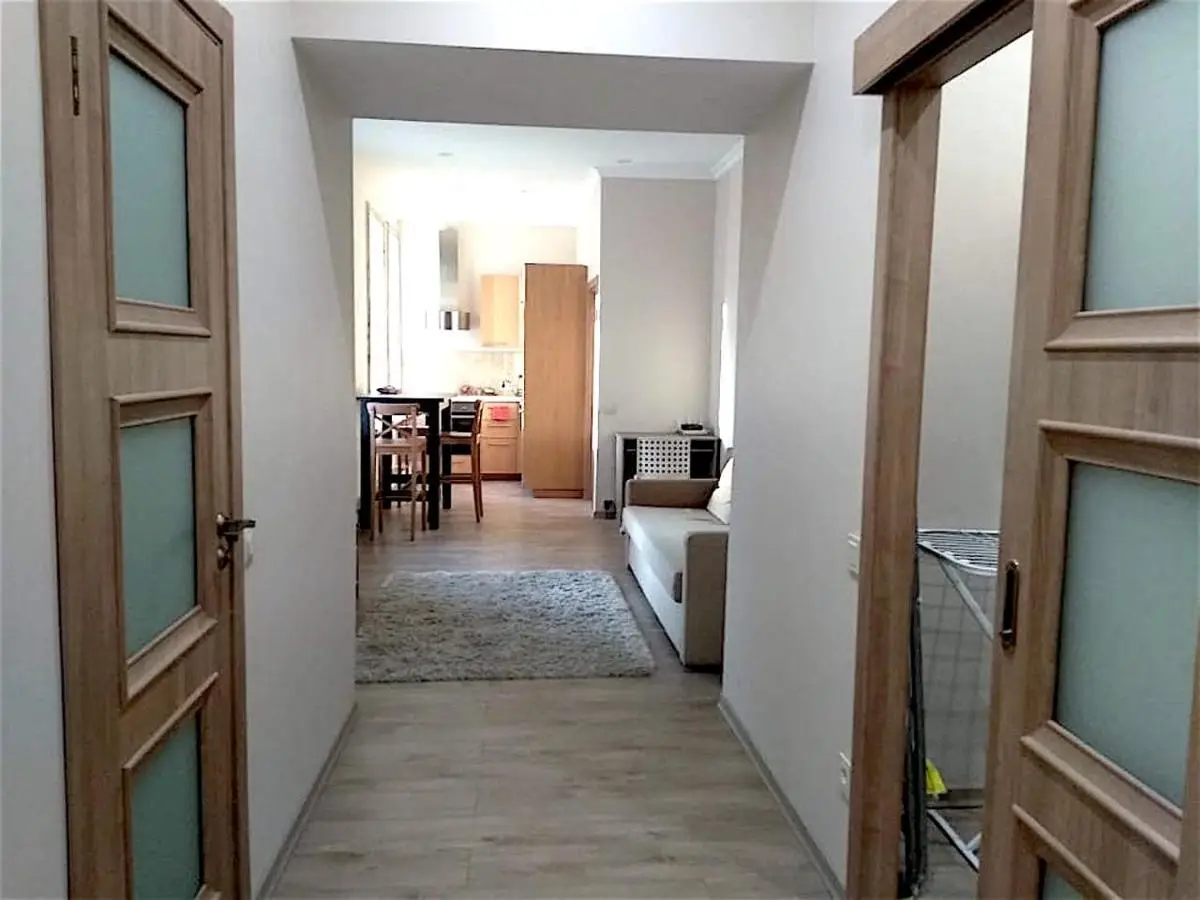 Sukhaparina: APARTMENTS MALAYA MORSKAYA 19