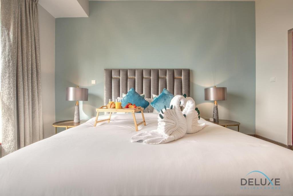 Дубай: Sophisticated 2BR with Assitant's Room in Amwaj 4 JBR by Deluxe Holiday Homes