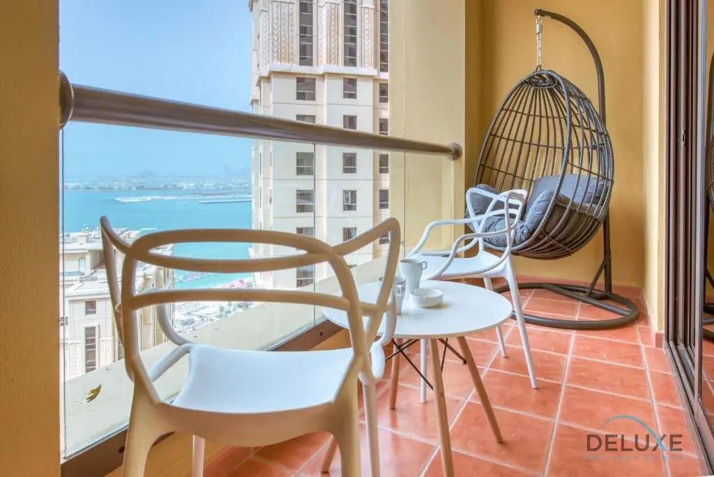 Дубай: Sophisticated 2BR with Assitant's Room in Amwaj 4 JBR by Deluxe Holiday Homes