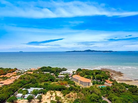 Паттайя: Cosy Beach View Luxury Apartments