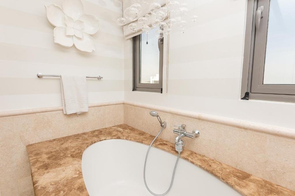 Абу-Даби: Villa Lazuli - Saadiyat Island - A one-of-a-kind stay, with jacuzzi and pool - limited to 12