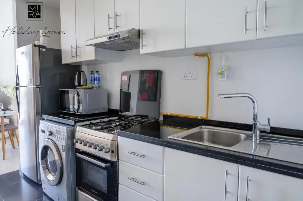 Дубай: Mira Holiday Homes - Spacious Studio with Balcony - Free Wifi