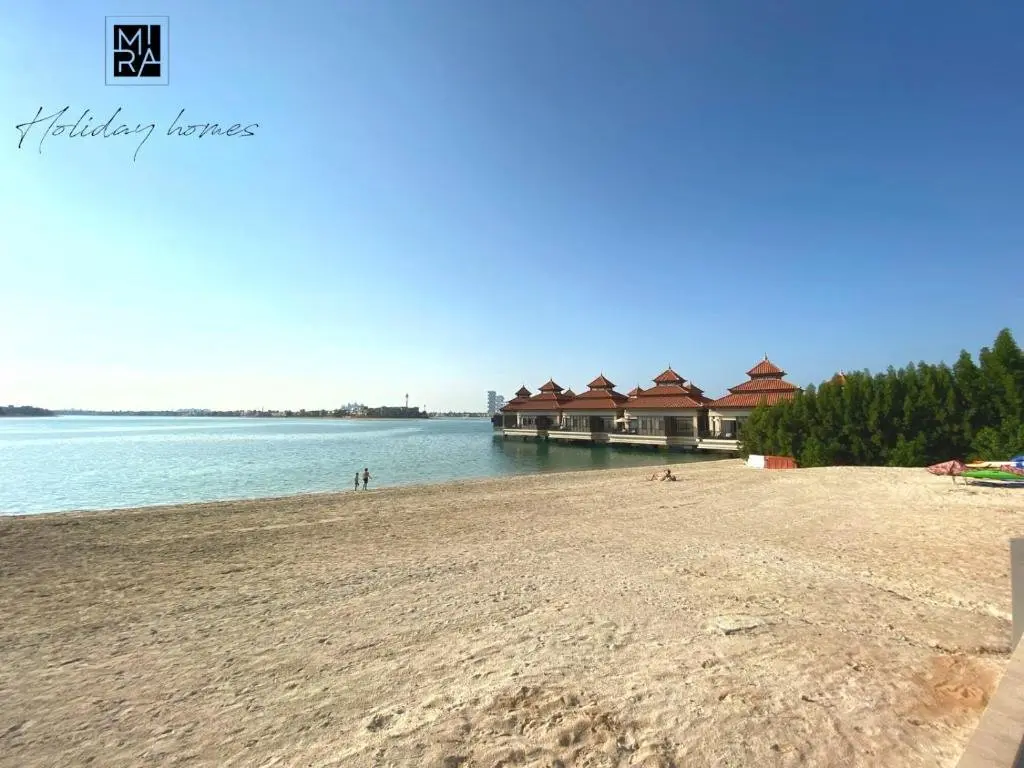 Дубай: Mira Holiday Homes - 1 Bedroom in Palm Jumeirah with Beach Access
