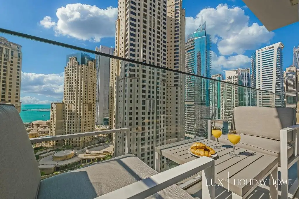 Дубай: LUX Contemporary Suite with Full Marina View 4