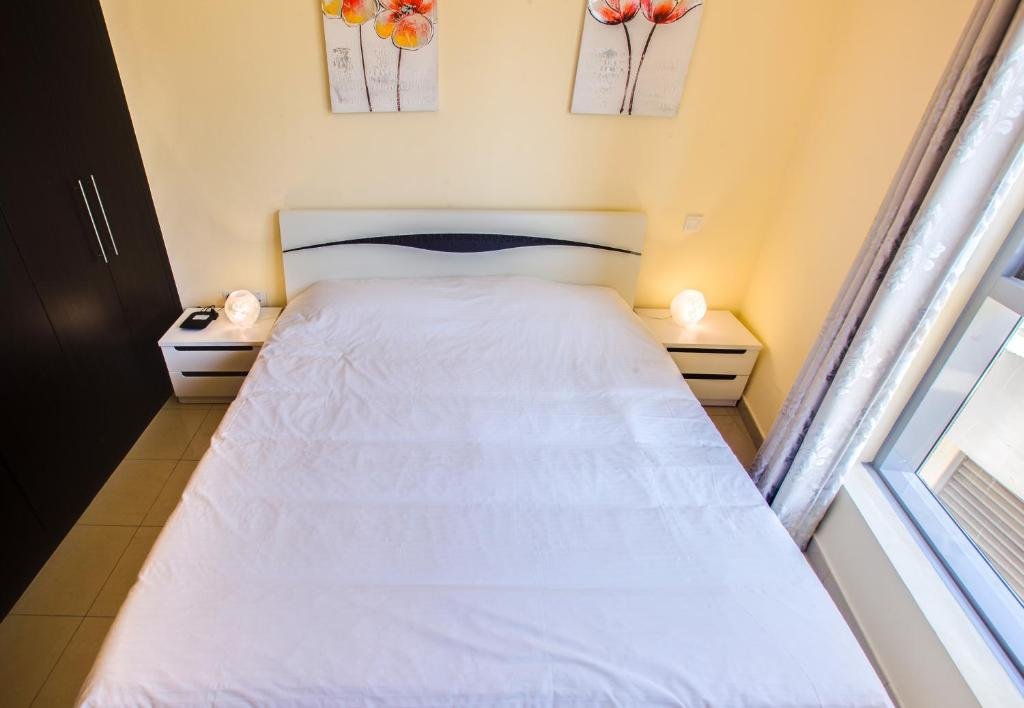Дубай: Amazing Marina Canal View 1BD in Bay Central