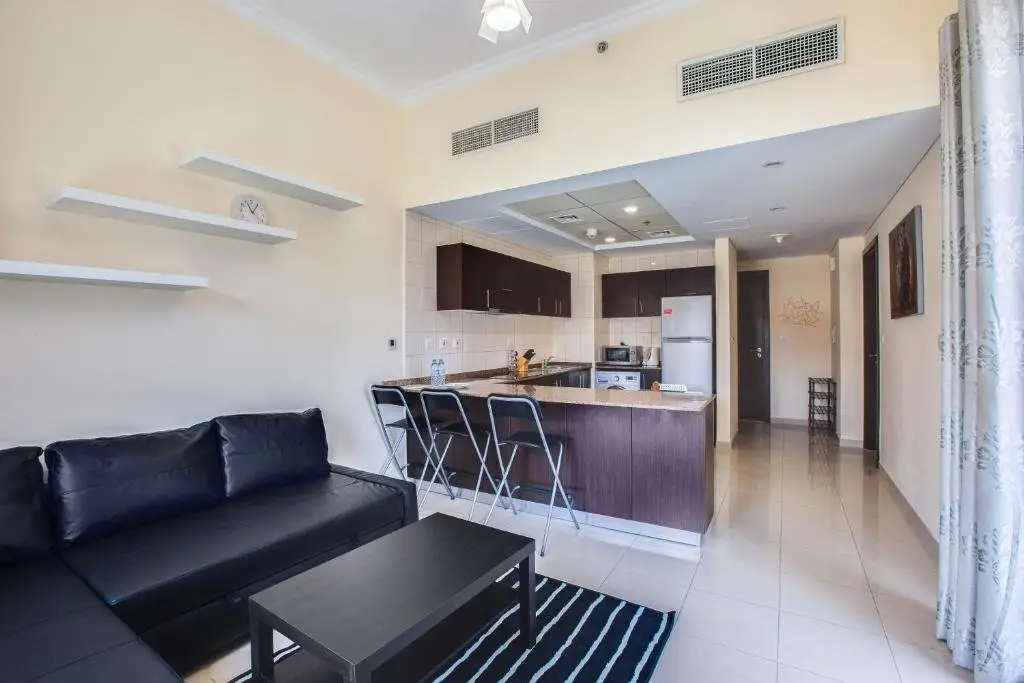 Дубай: Amazing Marina Canal View 1BD in Bay Central