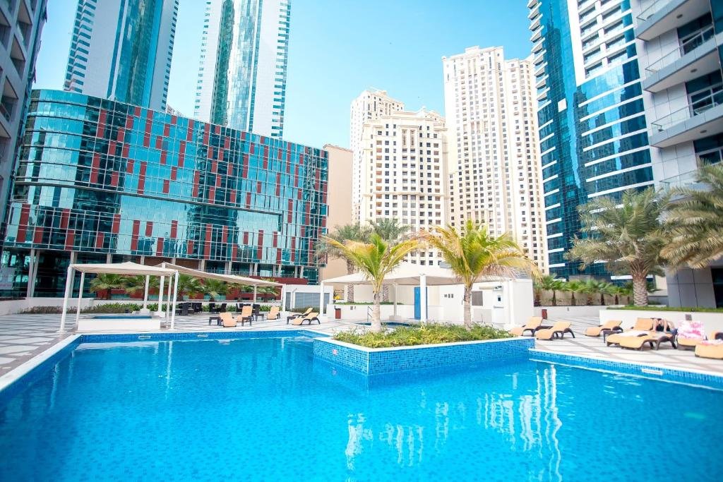 Amazing Marina Canal View 1BD in Bay Central — фото 1