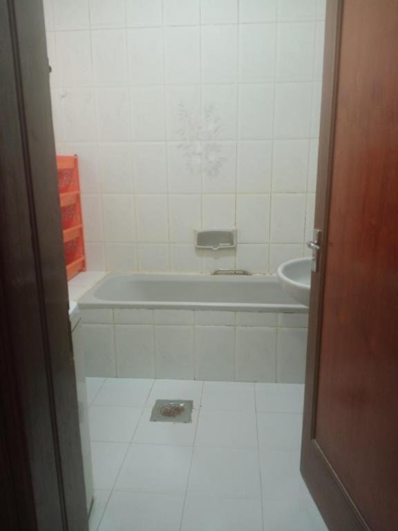 Эль-Айн: Furnished Room Just 1 Minute To Al Ain Mall