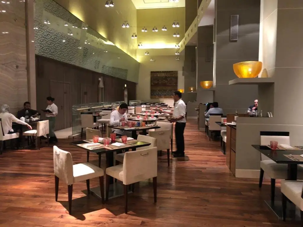 Дубай: Holiday Home - Address Dubai Mall Residences 23 floor 1 bedroom