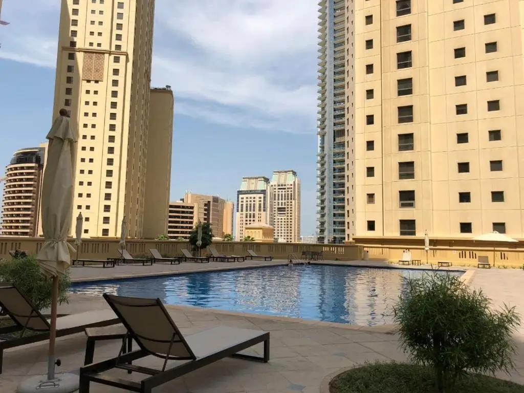 Дубай: 2BR Apartment with Beach Access in Murjan 5 JBR Walk