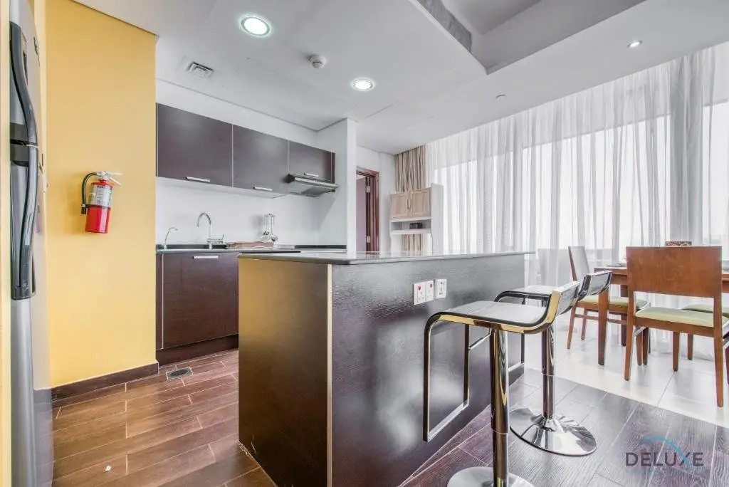 Дубай: Homely 1BR at The Matrix Dubai Sports City by Deluxe Holiday Homes
