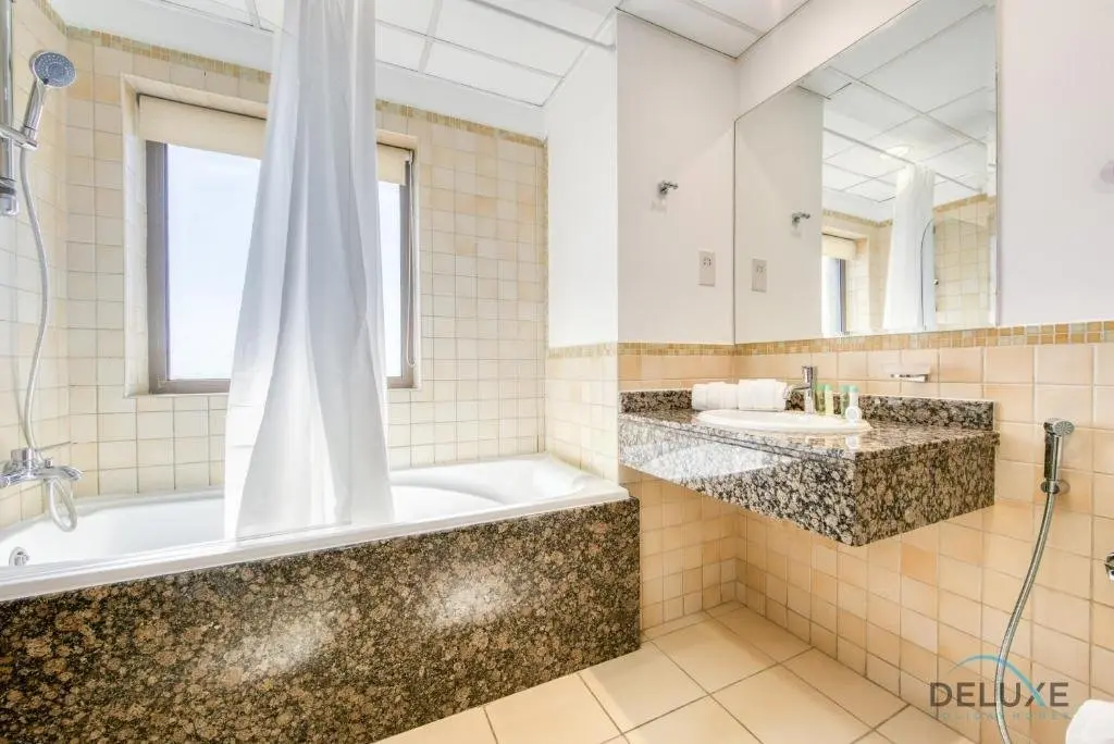 Дубай: Heavenly 2BR in Shams 2 JBR by Deluxe Holiday Homes
