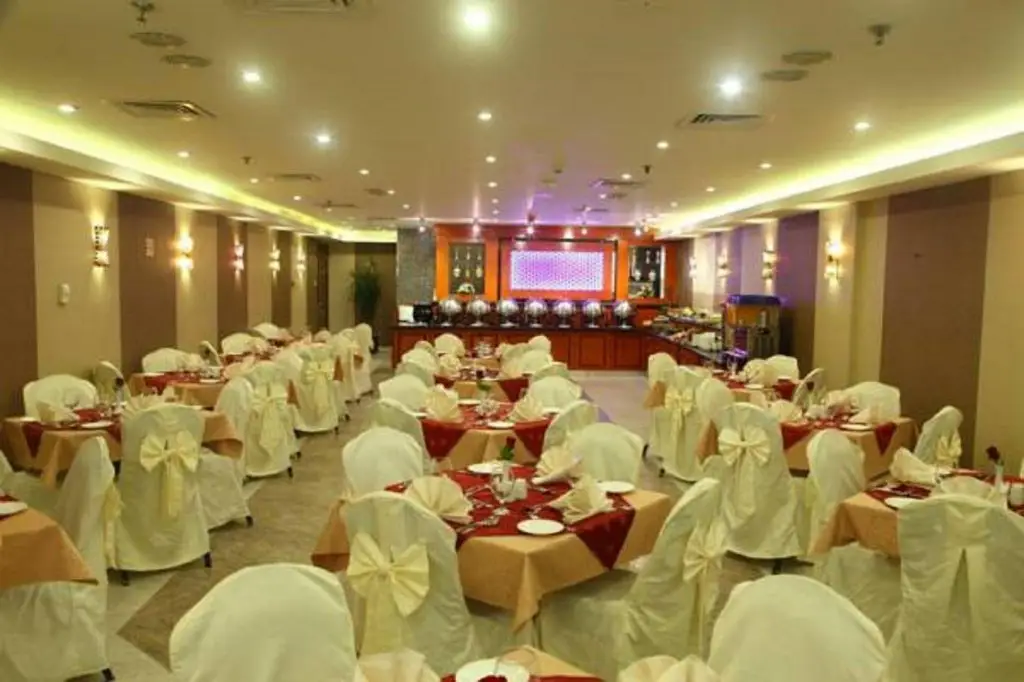 Дубай: Flora Hotel Apartment