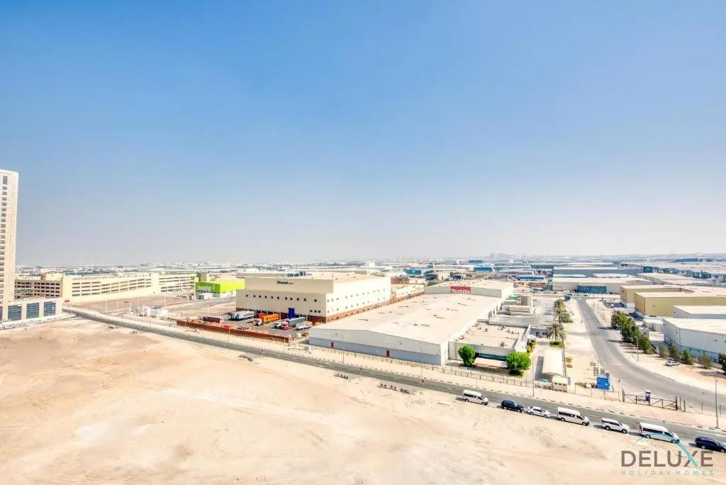 Дубай: Adorable Studio at Aura Residences Jebel Ali by Deluxe Holiday Homes