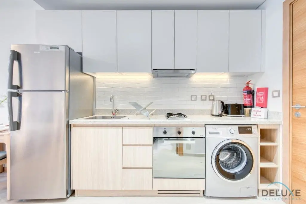 Дубай: Adorable Studio at Aura Residences Jebel Ali by Deluxe Holiday Homes