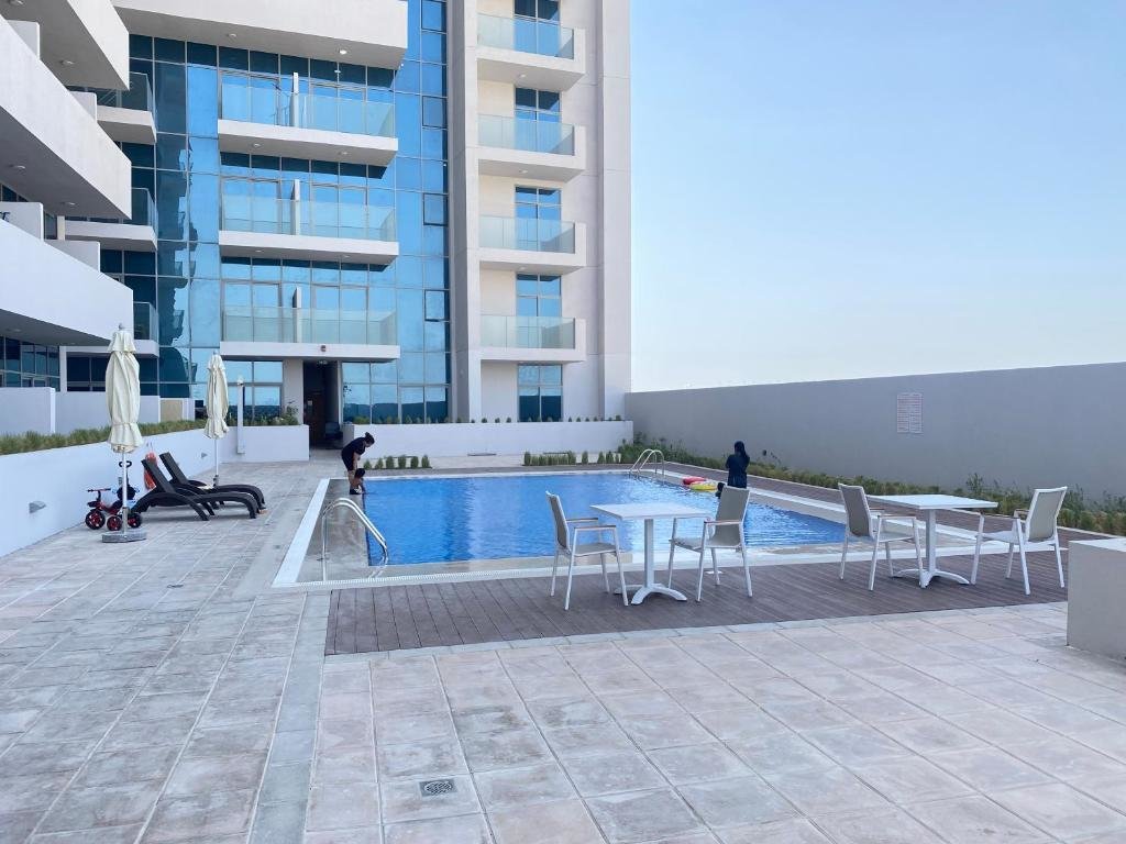Дубай: Adorable Studio at Aura Residences Jebel Ali by Deluxe Holiday Homes