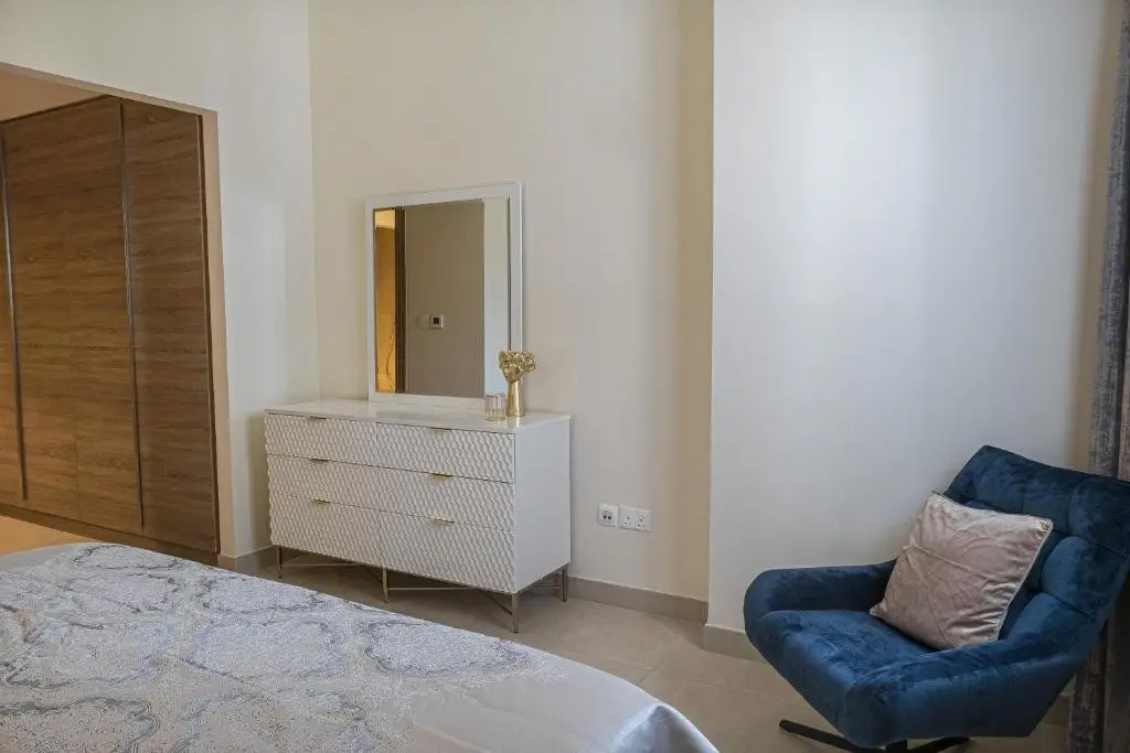 Дубай: Elegant 1 Bedroom in Madinat Badr