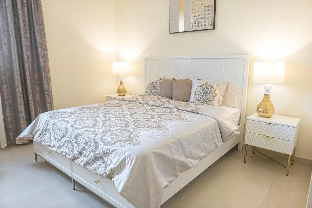 Дубай: Elegant 1 Bedroom in Madinat Badr