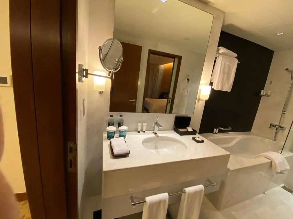 Дубай: Address Dubai Mall Residences 34 floor 1 bedroom