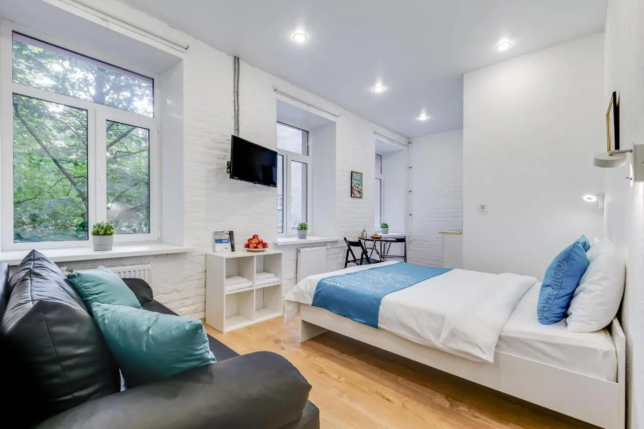 Санкт-Петербург: Травелто 15-я Линия