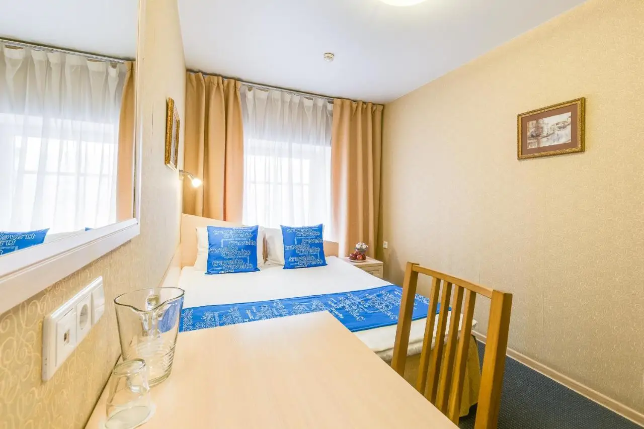 Санкт-Петербург: Апартаменты Travelto Nevskiy 90