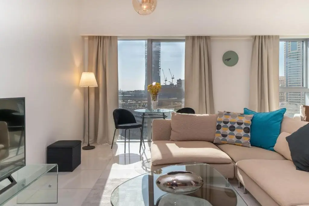Дубай: HiGuests - Studio with Chic Decor, 6-min from Burj Khalifa