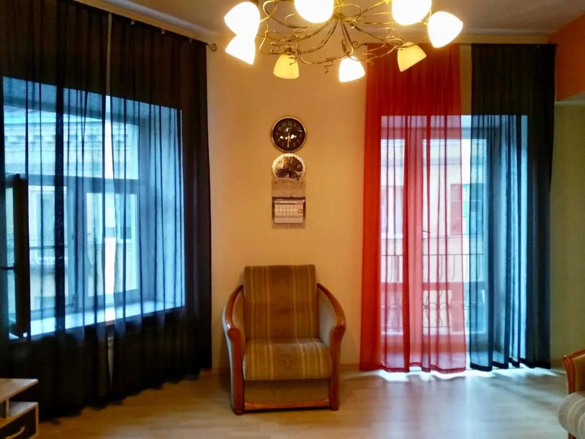 Санкт-Петербург: LUX Apartment on Nevsky 13