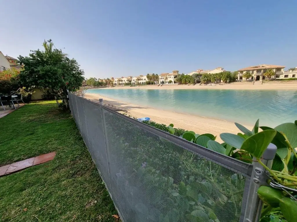 Palm Jumeirah Stunning 4BHK Villa — фото 1