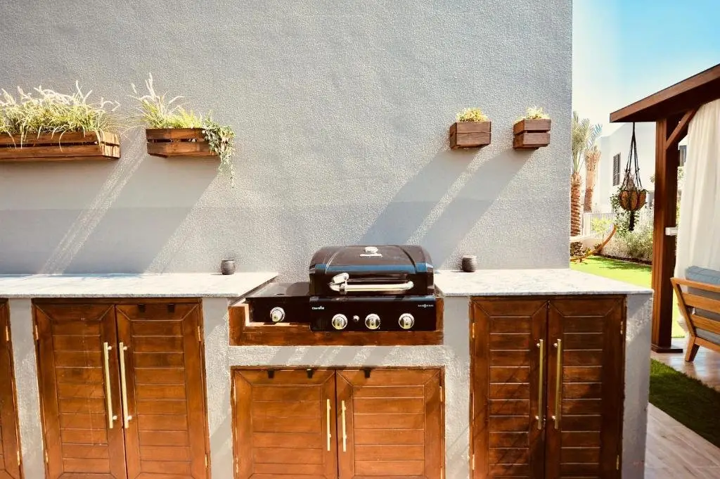 Дубай: The Sunshine Villa