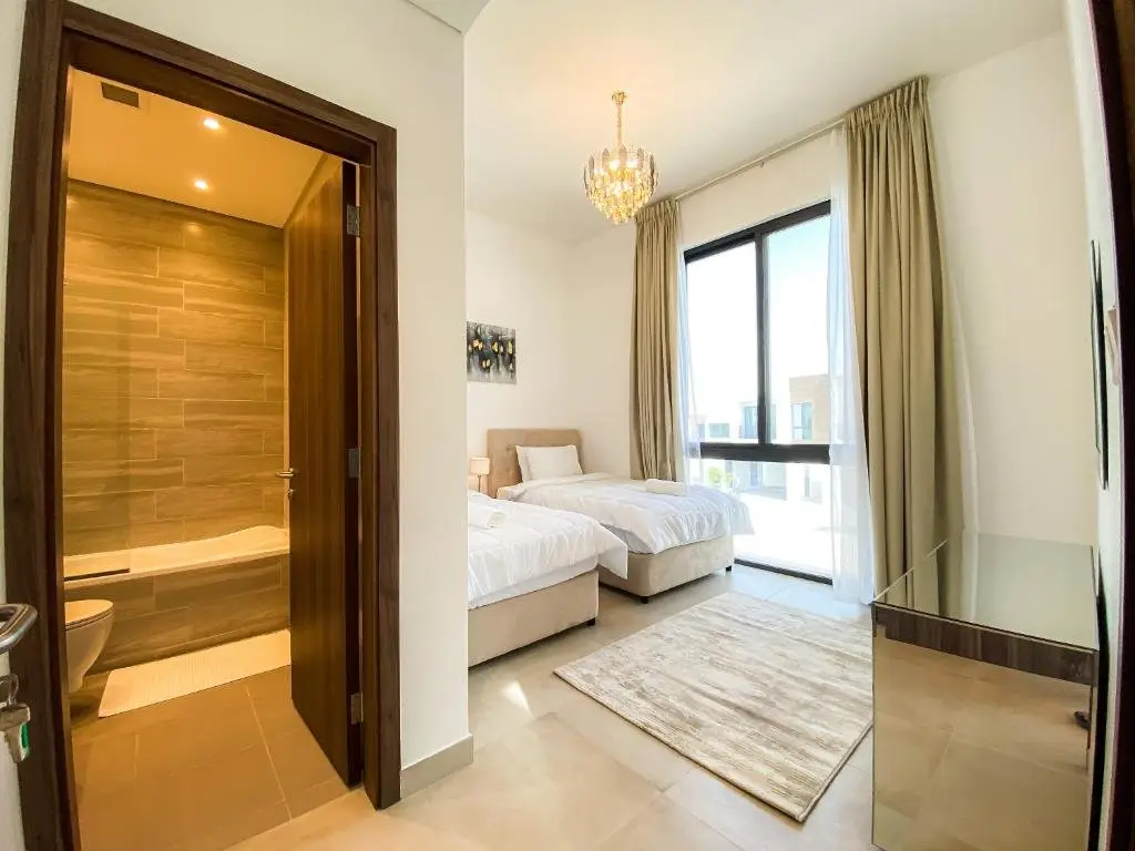 Рас-эль-Хайма: RH- 4BR spacious Private Pool Villa near Beach, Resort in RAK
