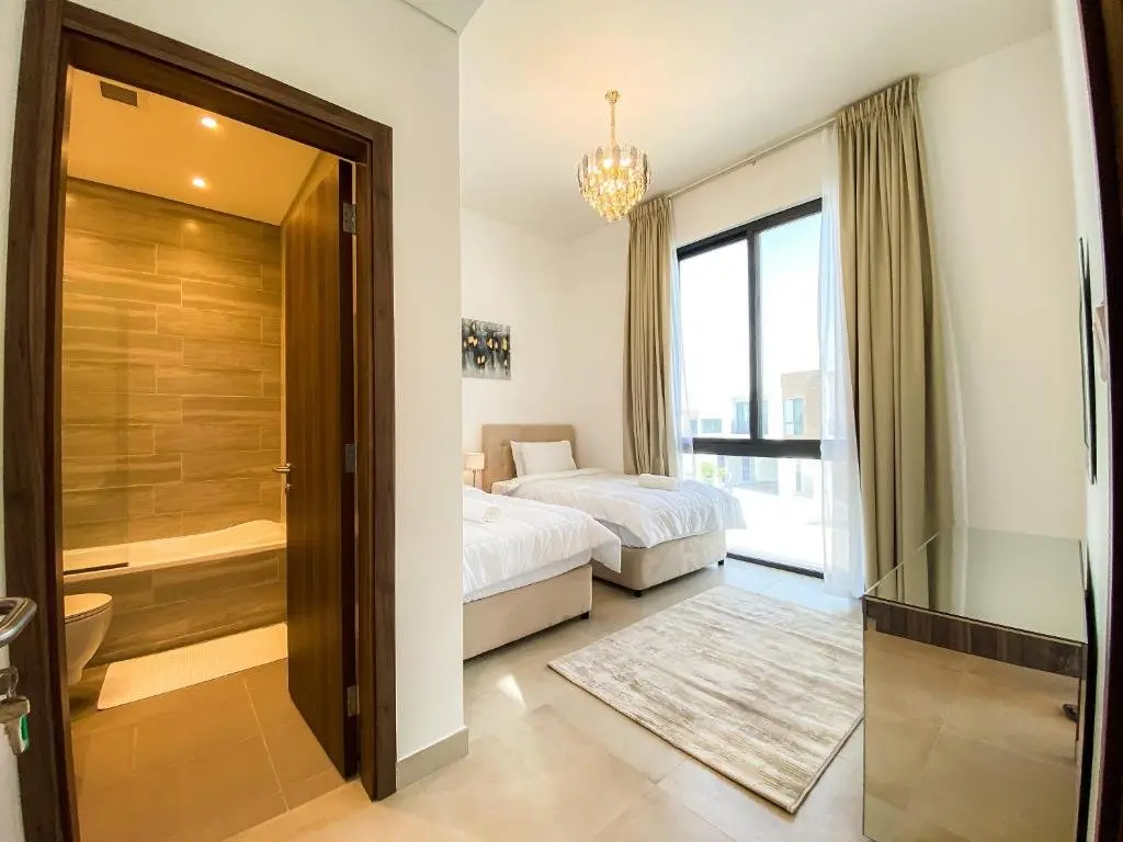 Рас-эль-Хайма: RH- 4BR spacious Private Pool Villa near Beach, Resort in RAK