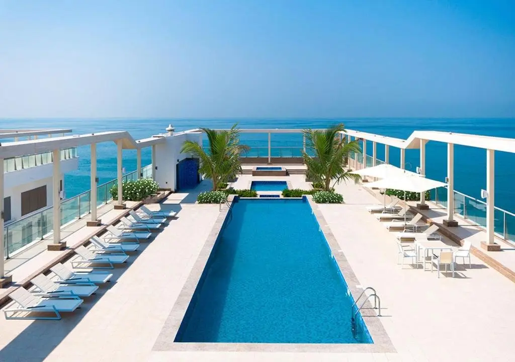 Рас-эль-Хайма: Art-Centric Signature Apartment With Beach-View