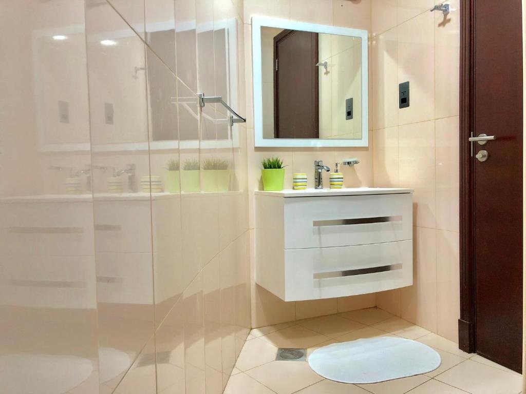 Абу-Даби: Residential Apartment with Fabulous Sea & Mangrove View - Al Reem Island - Not Hotel 1106