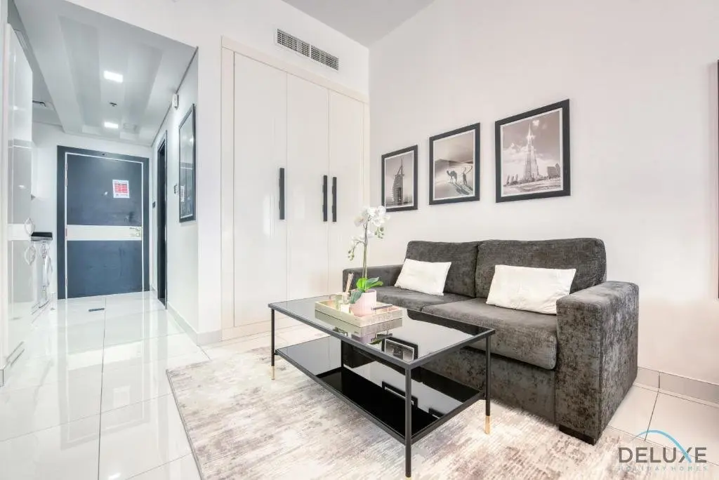 Дубай: Radiant Studio at Giovanni Boutique Suites DSC by Deluxe Holiday Homes